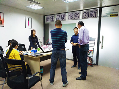 深圳分公司所在地政府相關(guān)領導來公司視察
